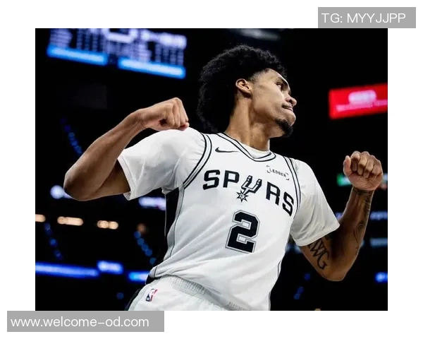 黄蜂新秀克尼佩尔入选周最佳提名展现无限潜力引发关注 黄蜂新秀克尼佩尔入选周最佳提名展现无限潜力引发关注