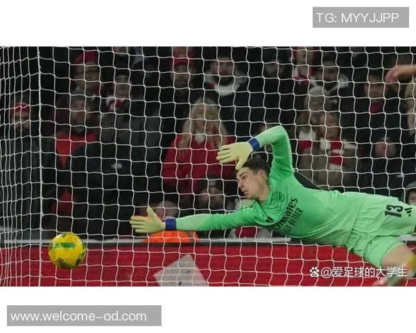 夸张界外球助攻水晶宫小禁区凯帕失误险送大礼